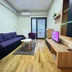 Regina's In Diamond *